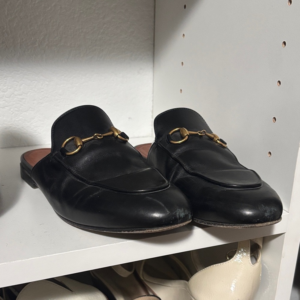 Gucci Black Leather Horsebit Mule Flats with Gold Hardware - Picture 3 of 5